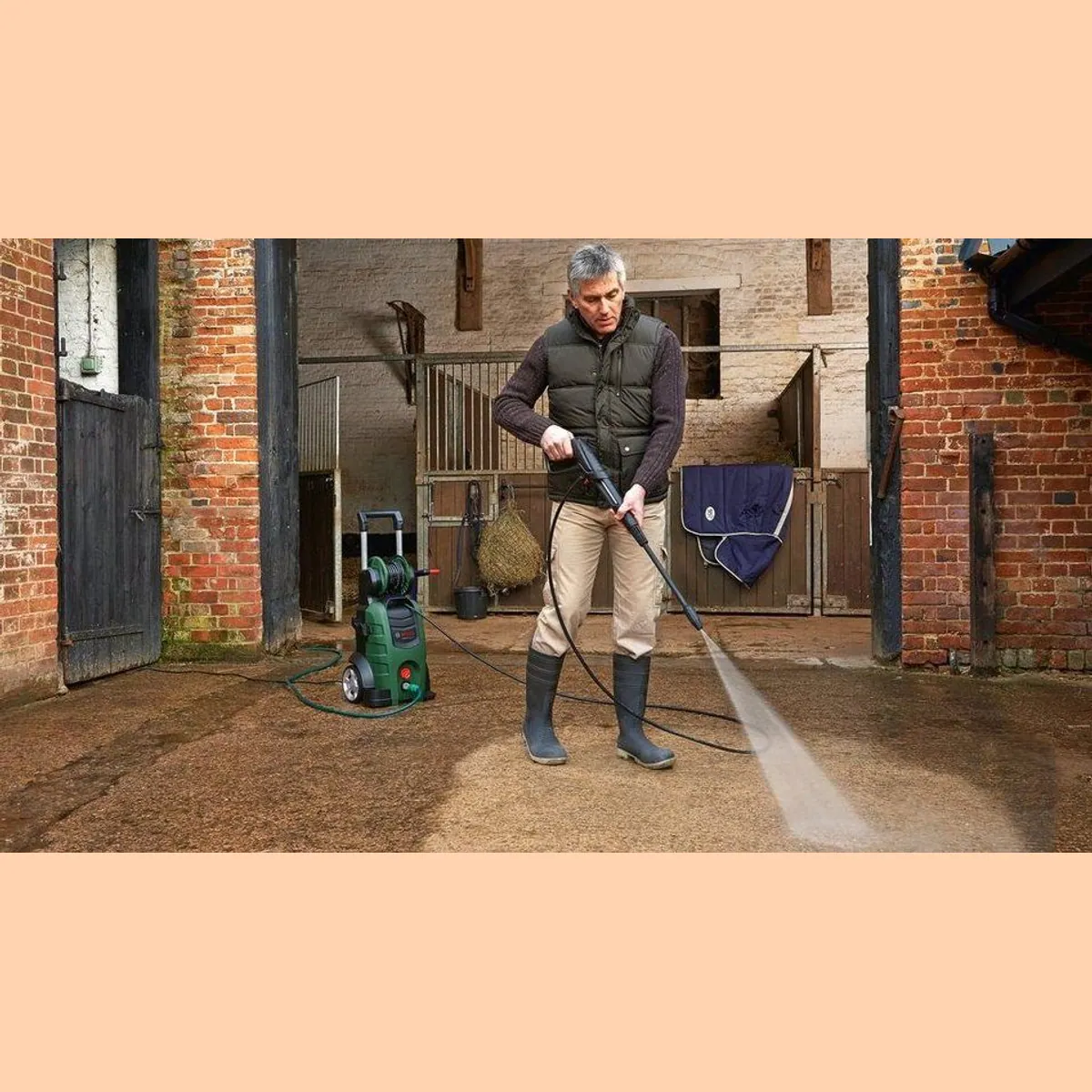 Bosch Home & Garden Hochdruckreiniger AdvancedAquatak 140, 140 bar Druck, 450 l/h Fördermenge, vielseitige Düsen 4