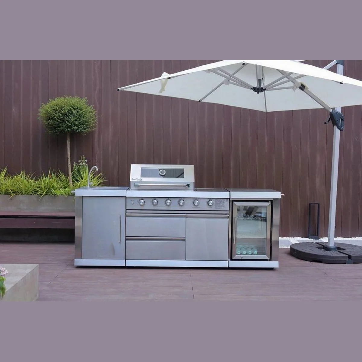 Buschbeck Oxford Outdoorküche mit Gasgrill, Kühlschrank und Spülbecken — Edelstahl, Sichtfenster, 4 Brenner 2