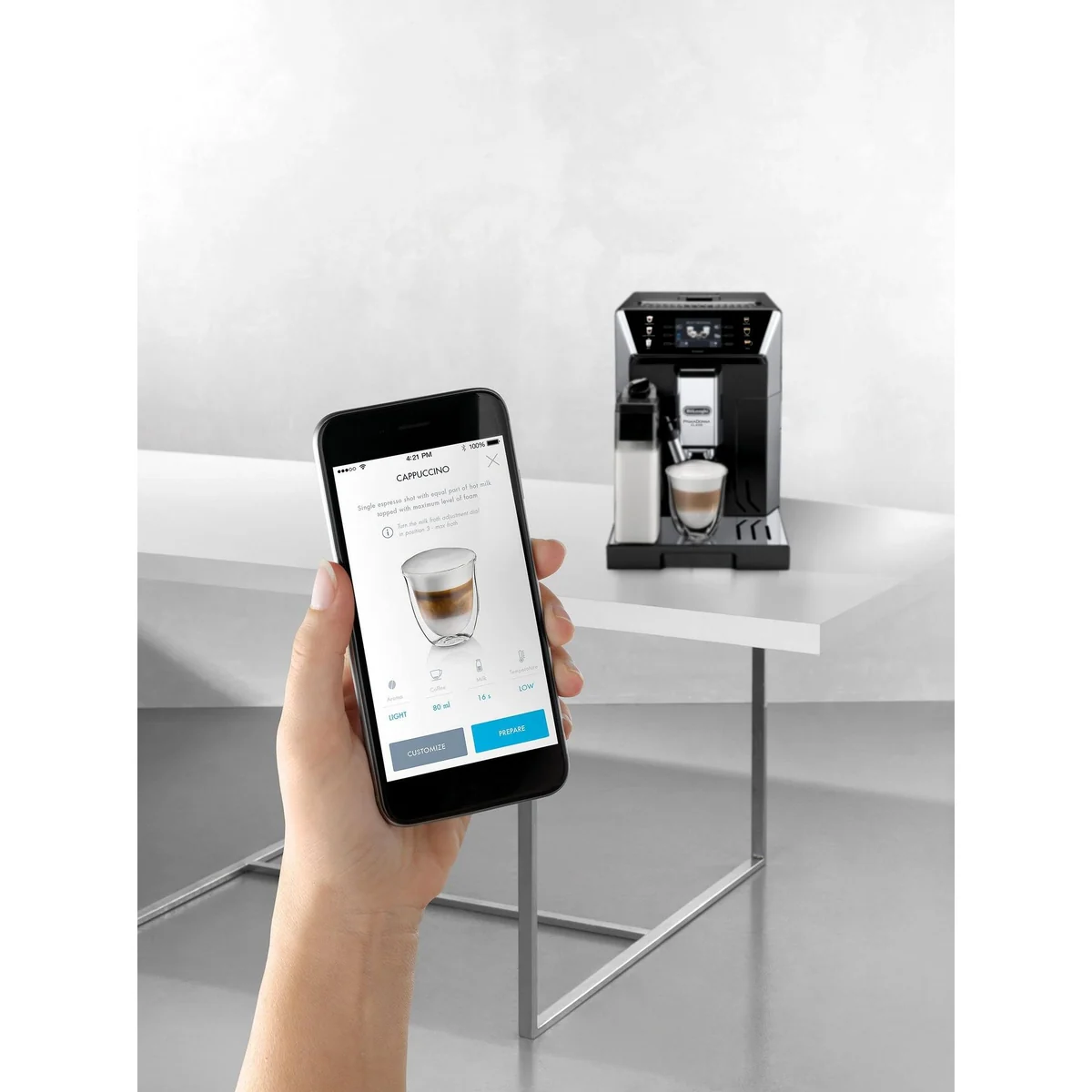 De'Longhi PrimaDonna Class ECAM550.65.SB, perfekter Milchschaum, 5 Kaffeestärken, 3,5'' Farbdisplay 5