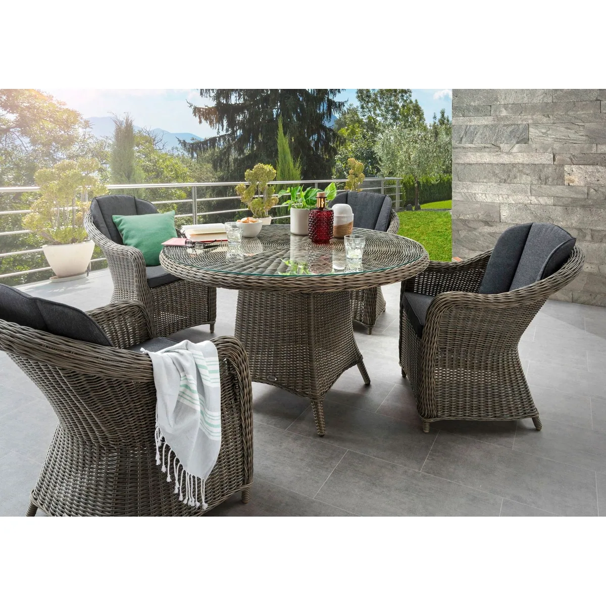 Destiny Garten-Essgruppe Malaga Luna, 13-tlg., Aluminium & Polyrattan, inkl. Auflagen