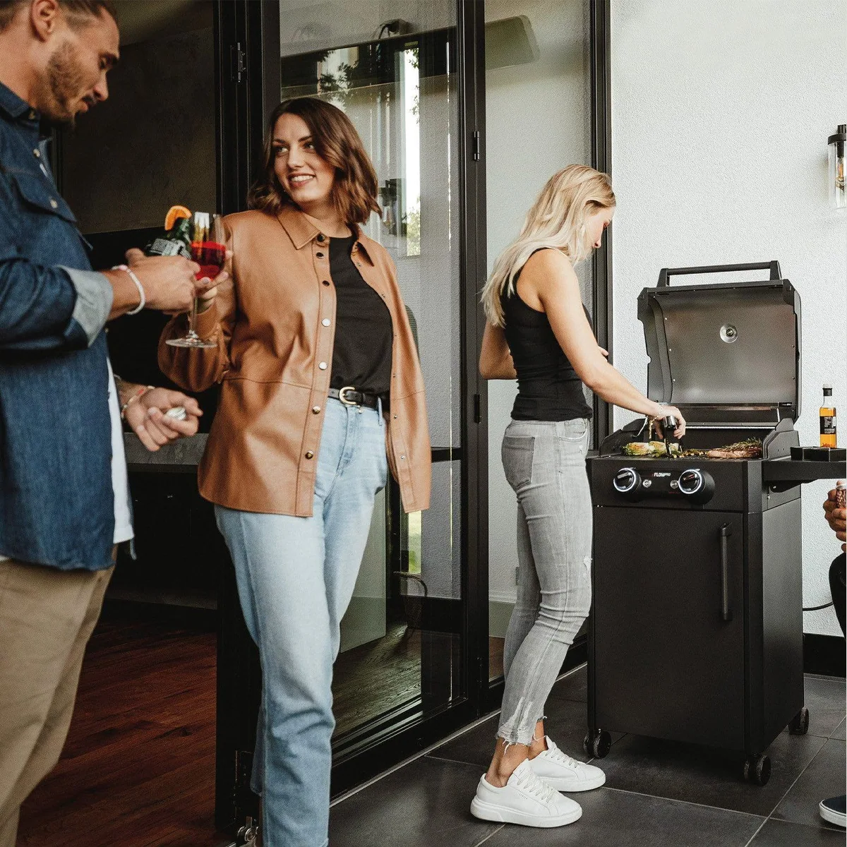 Enders Elektrogrill eFlow Pro 2 Turbo Shadow, 3000 W – innovative Features, große Grillfläche, stufenlose Temperaturregulierung 2