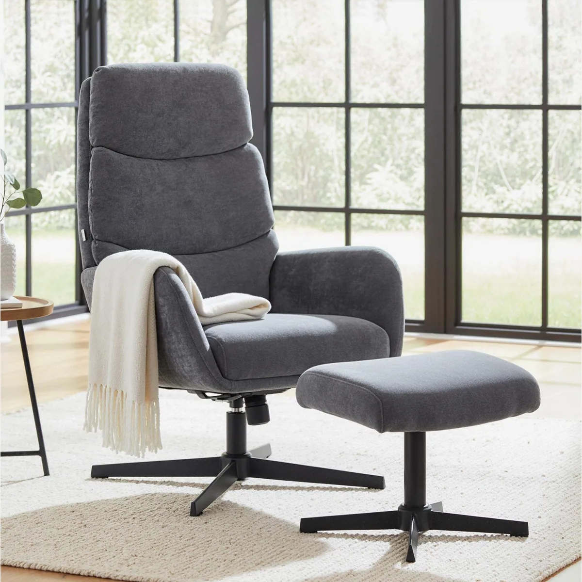 HOMCOM Relaxsessel mit Hocker, ergonomische Rückenlehne, Wippfunktion — optimaler Komfort für Ihr Zuhause