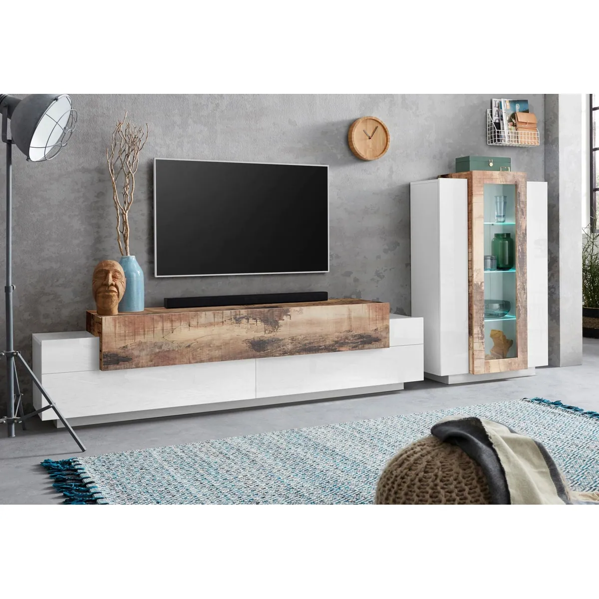 Home affaire Wohnwand Coro, stilvolle Anbauwand, 2-teilig mit Vitrine und Lowboard — modernes Design, reichlich Stauraum, grifflose Fronten