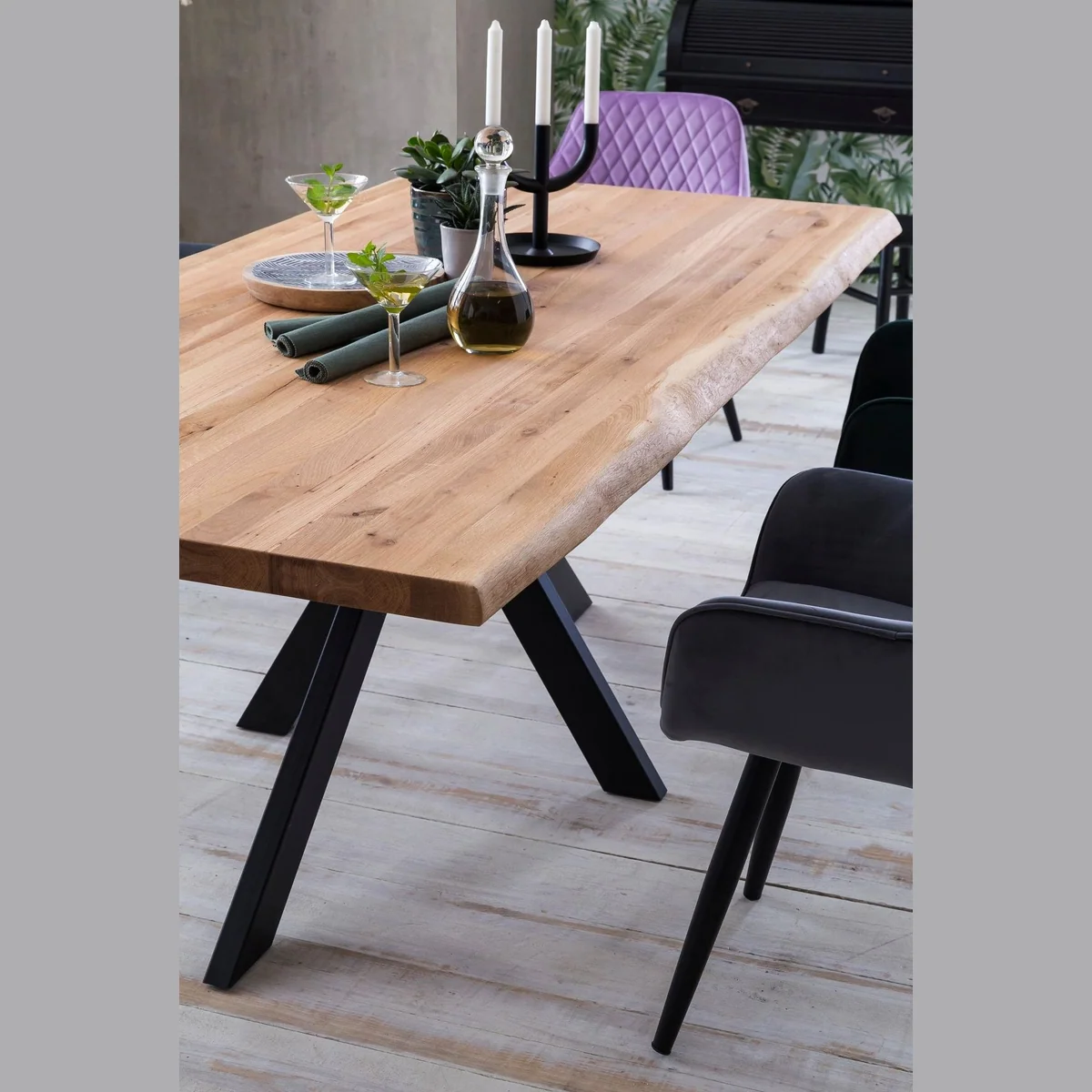 Home affaire Esstisch Tristan, Massivholz Wildeiche, modernes Design mit Baumkante 4