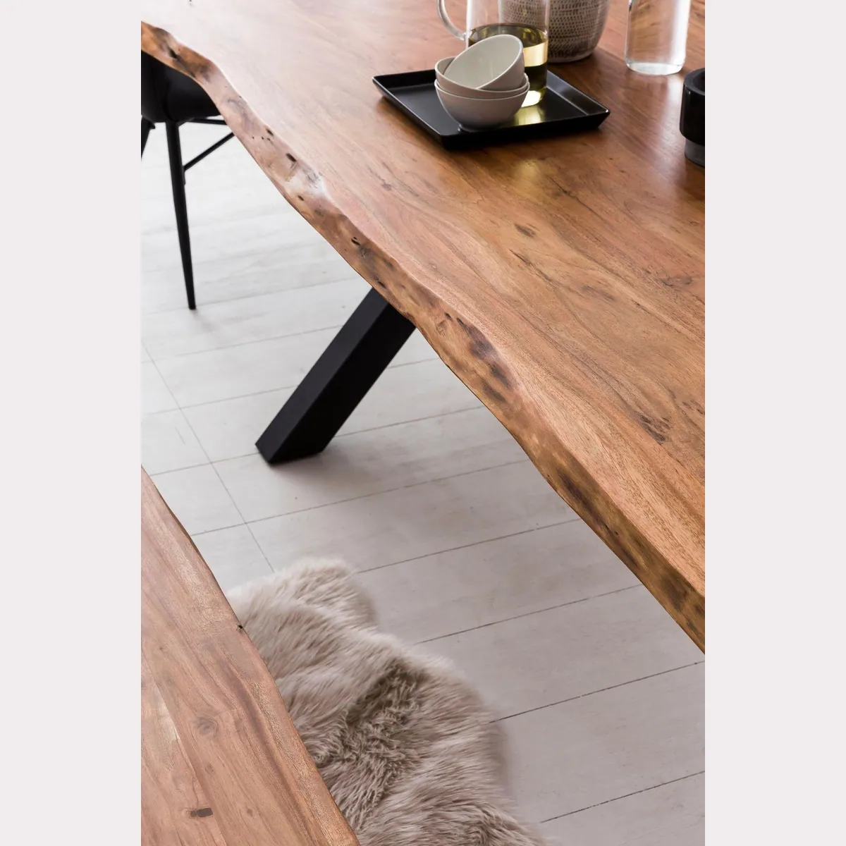 Home affaire Esstisch Manhattan, massives Akazienholz, robustes Metallgestell 3
