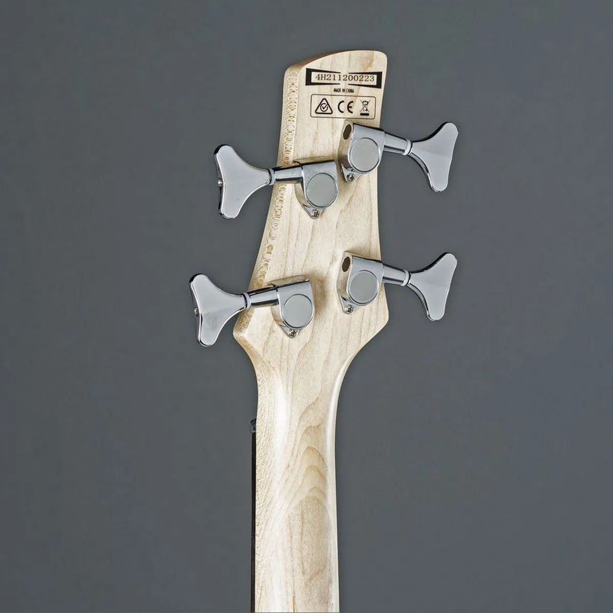 Ibanez GSR 180 Black E-Bass, ergonomisches Design, vielseitiger Klang 5