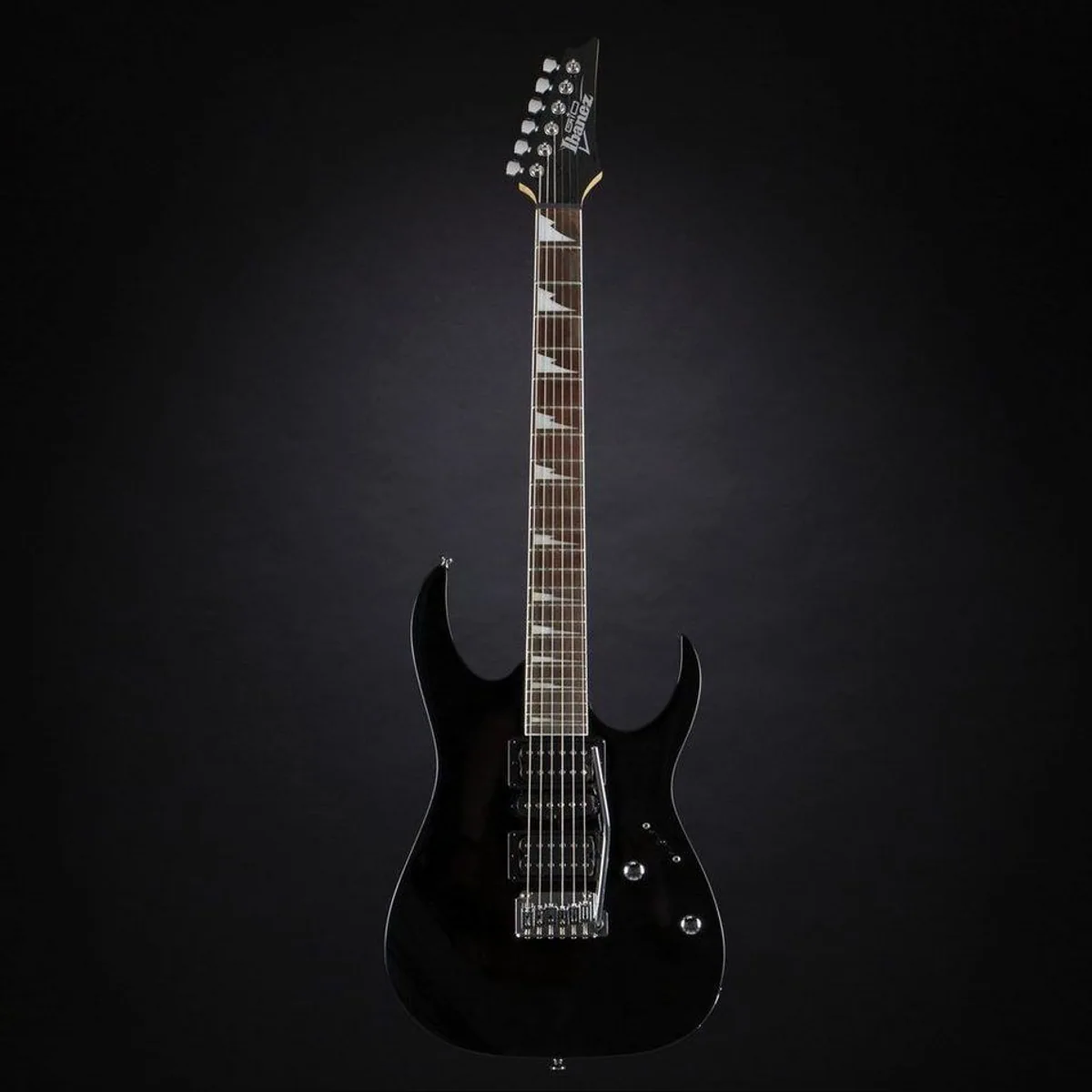 Ibanez Gio GRG170DX-BKN Black Night, vielseitige E-Gitarre mit Infinity Pickups 2