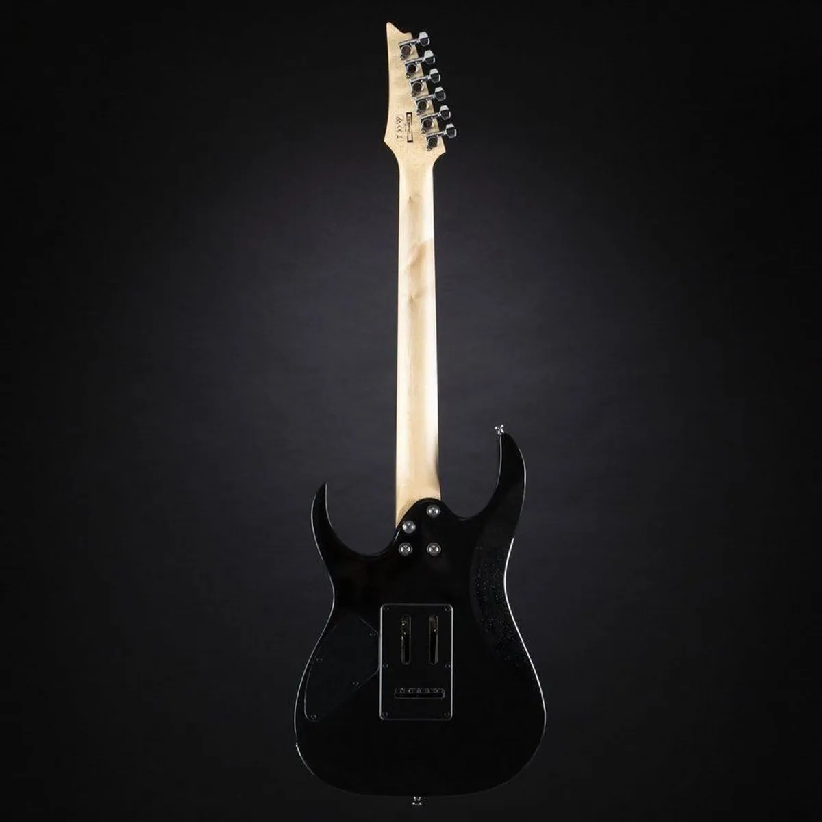 Ibanez Gio GRG170DX-BKN Black Night, vielseitige E-Gitarre mit Infinity Pickups 3
