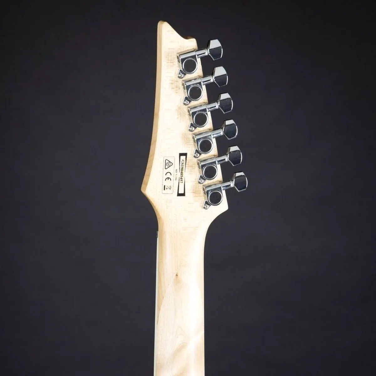Ibanez Gio GRG170DX-BKN Black Night, vielseitige E-Gitarre mit Infinity Pickups 4