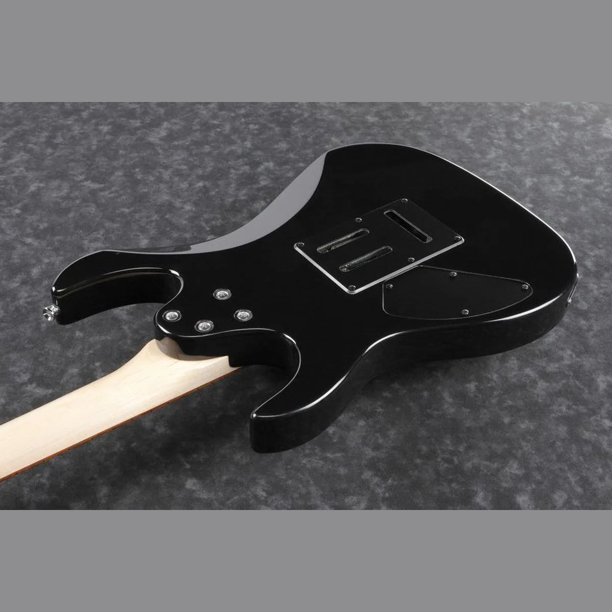 Ibanez GRX70QA-SB E-Gitarre, vielseitige Pickups, elegantes Design 4