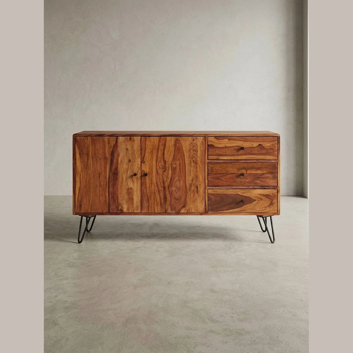 KADIMA DESIGN Kommode Sideboard, massives Holz, Landhaus-Stil — 3 Schubladen, 2 Türen, handgefertigt