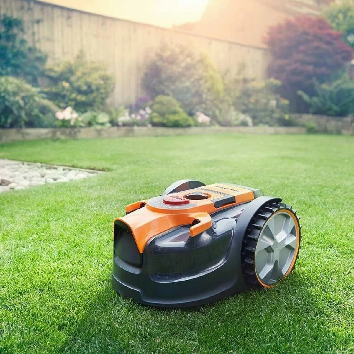 Lawnmaster VBRM16 OcuMow Mähroboter, kabellos, bis 150 m² Rasenfläche, mit Hindernisvermeidung 2