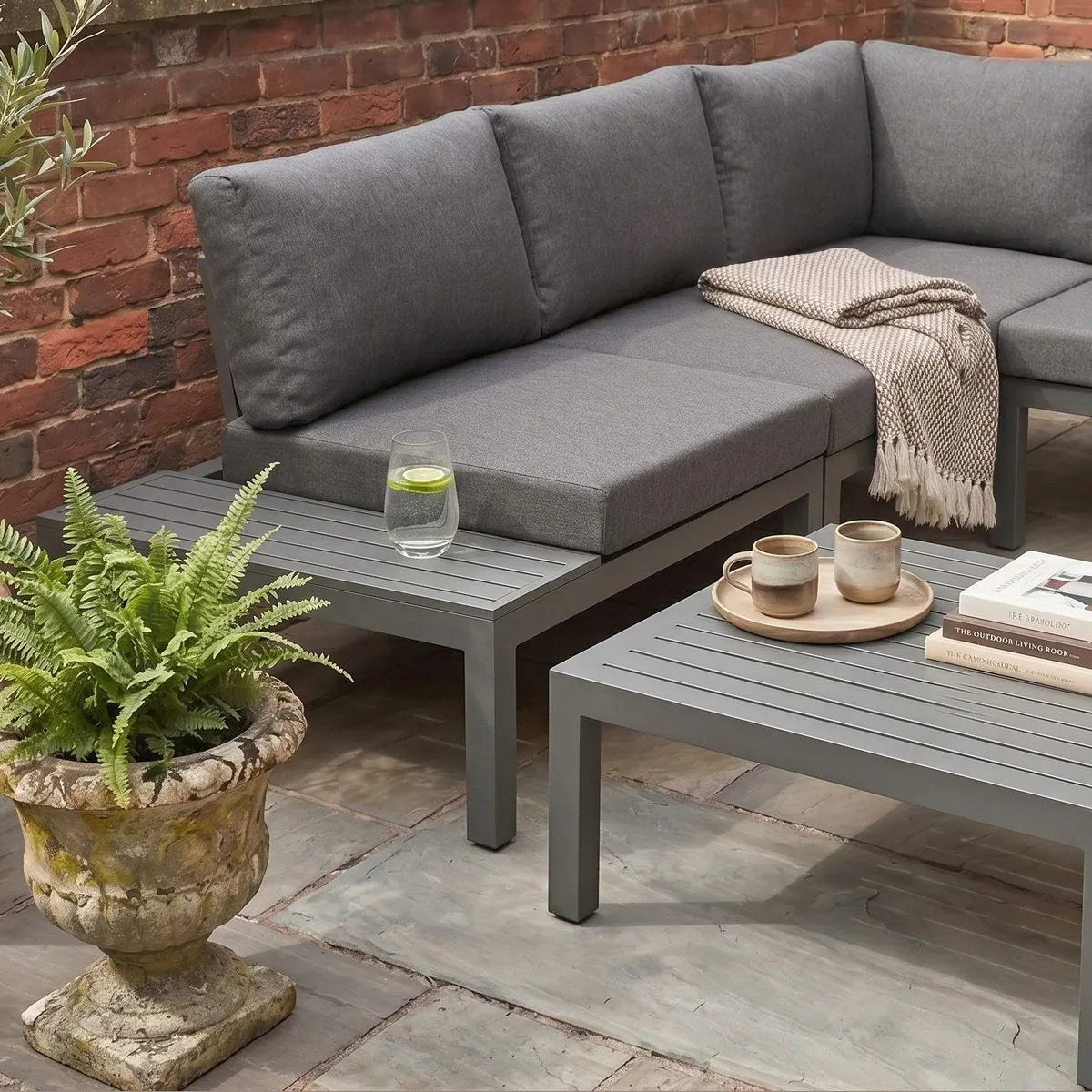 Liadomo Gartenlounge-Set San Carlo, modulare Ecklounge für 4 Personen, Aluminium-Tischplatte 5