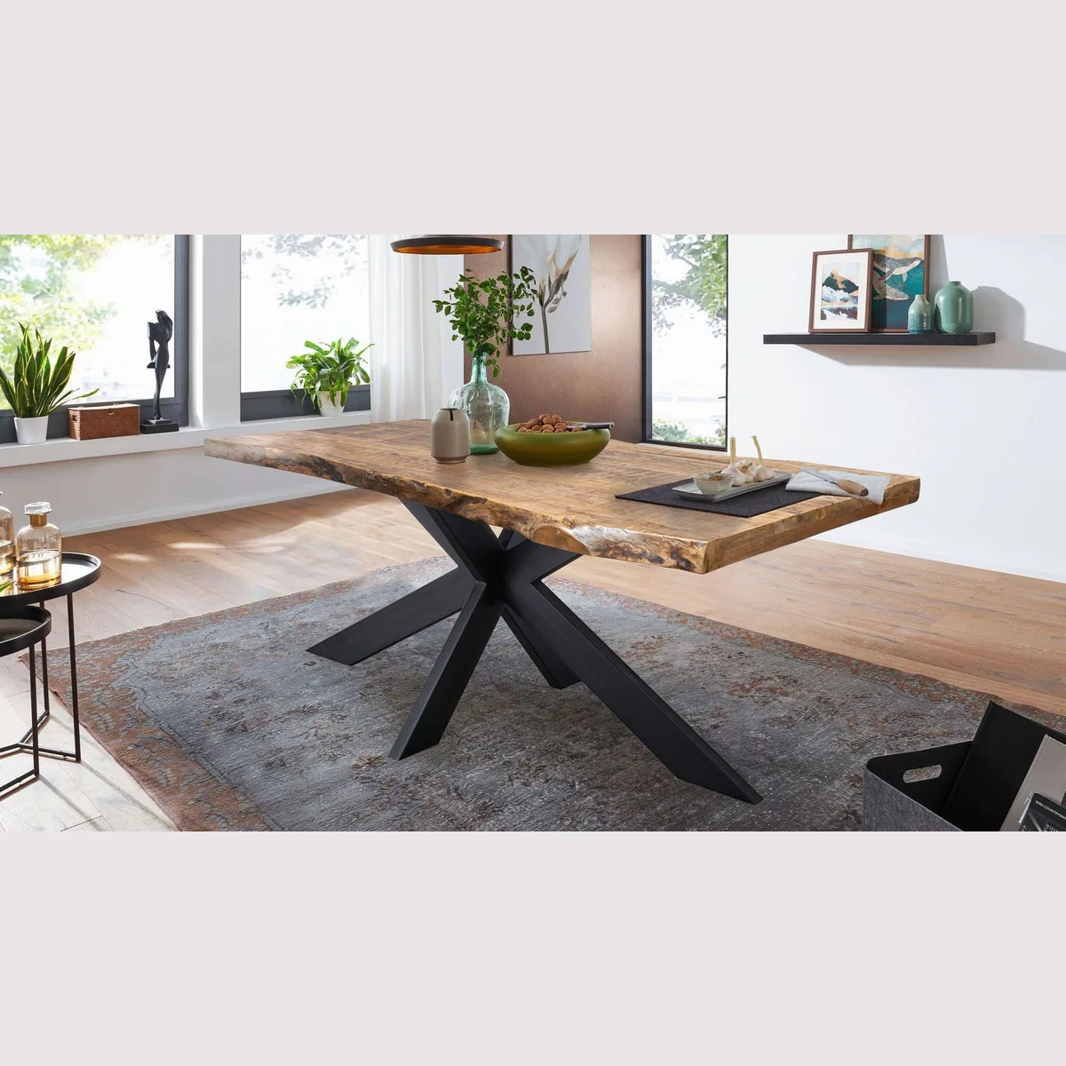 Massivart Baumkantentisch TIM, Massivholz Mangoholz, 55 mm Tischplatte, Spider X-Gestell schwarz 3