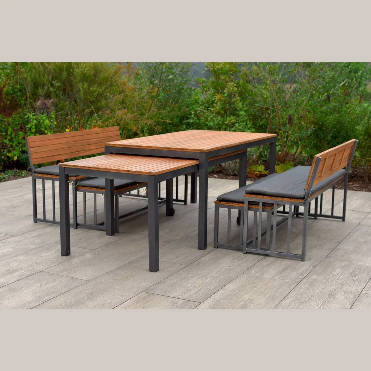 MERXX Garten-Essgruppe Milos, 10-teilig, 4 Bänke & 2 Tische — platzsparend, modernes Design, FSC-zertifiziert 3