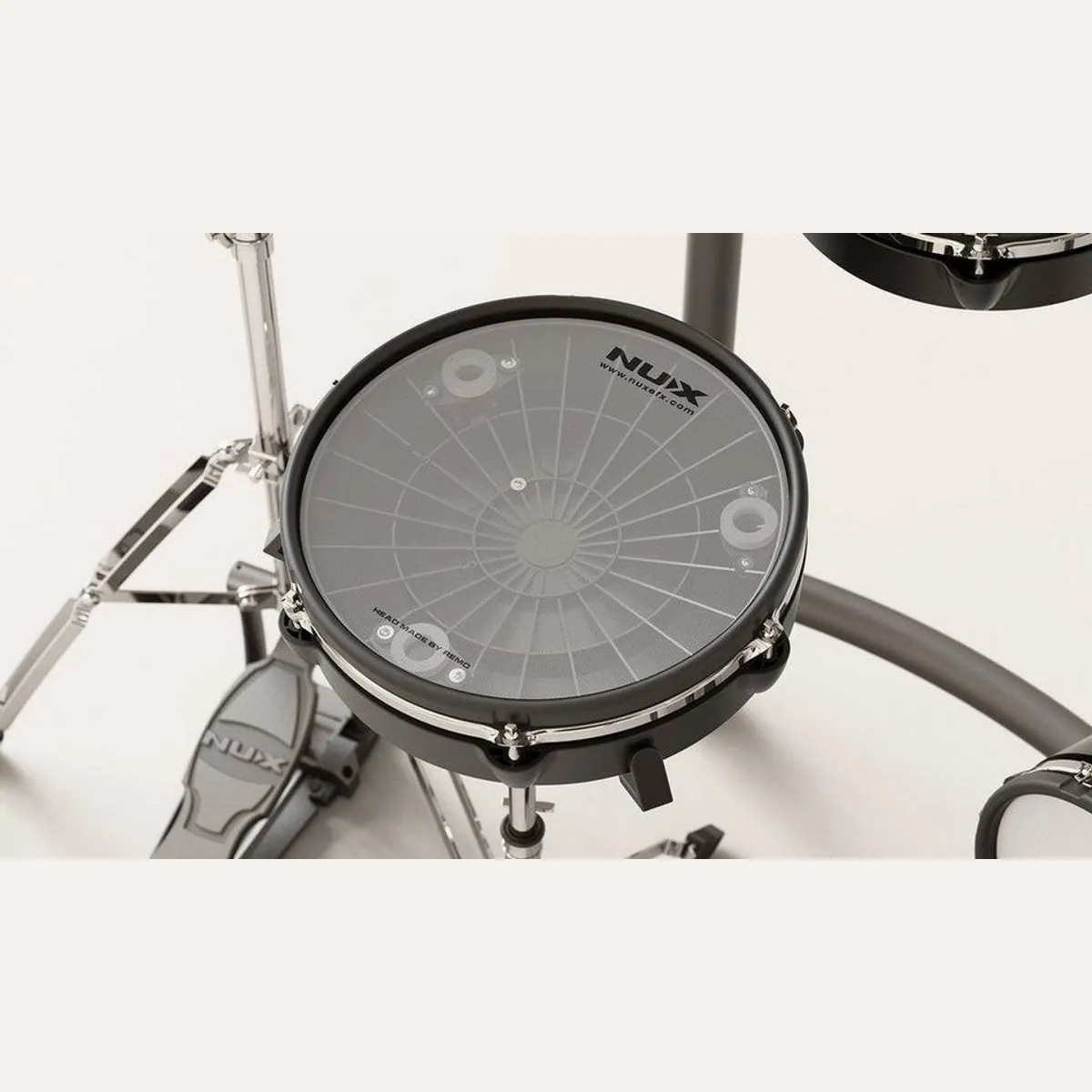 Nux DM-8 E-Drum Set, authentisches Spielgefühl, umfassendes Zubehör, vielseitige Funktionen 4