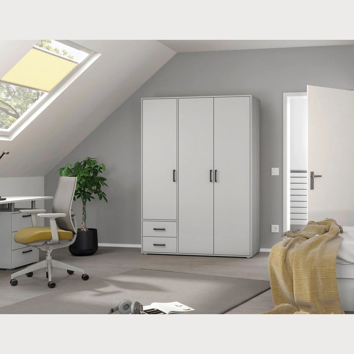 rauch VOYAGER Kleiderschrank, modernes Design, flexible Inneneinteilung — 3 Ausstattungen
