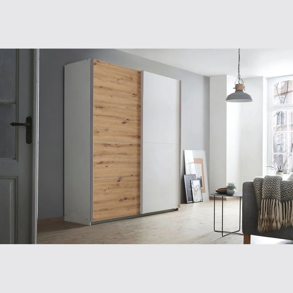 rauch Saturn Schwebetürenschrank, zeitloses Design, sanft gleitende Türen 2