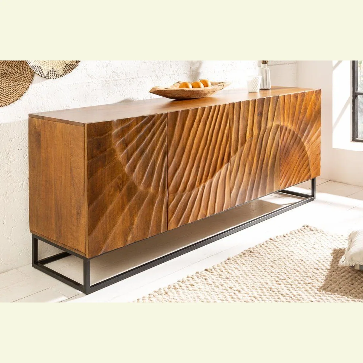 riess-ambiente Sideboard SCORPION, 3D-Schnitzereien, massives Mangoholz, großzügiger Stauraum