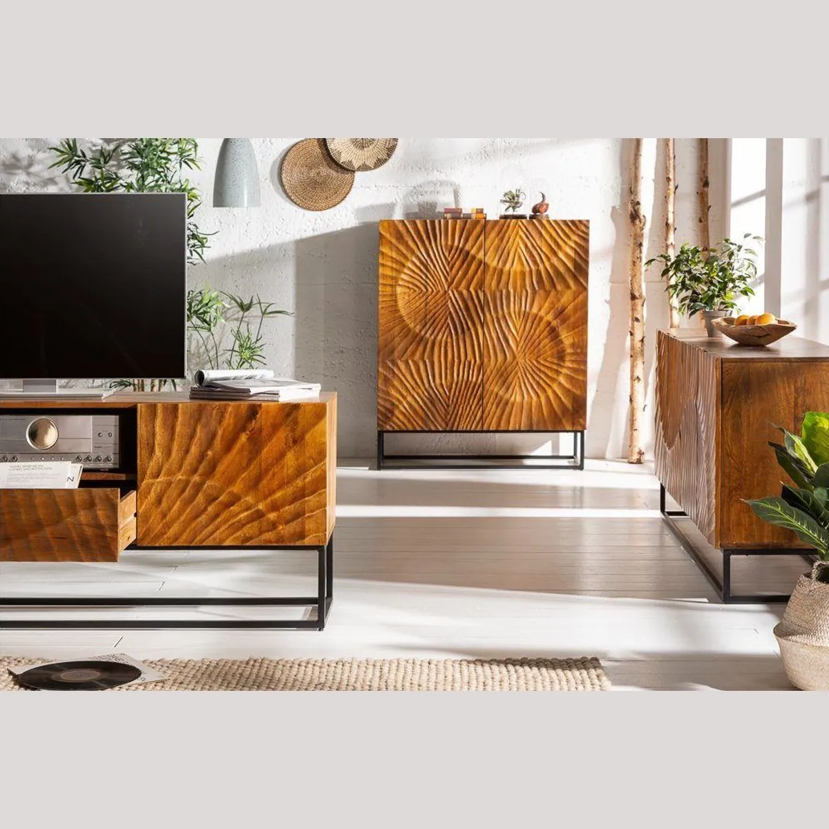 riess-ambiente Sideboard SCORPION, 3D-Schnitzereien, massives Mangoholz, großzügiger Stauraum 4