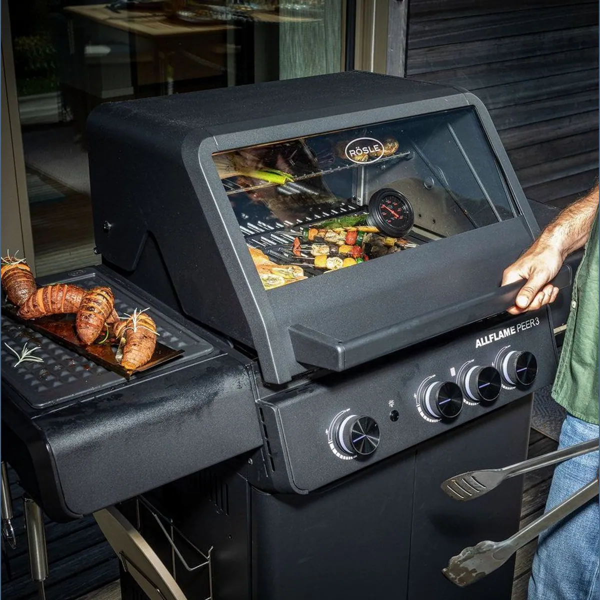 RÖSLE Gasgrill ALLFLAME Peer 3, leistungsstarke Brenner & großzügige Grillfläche 5