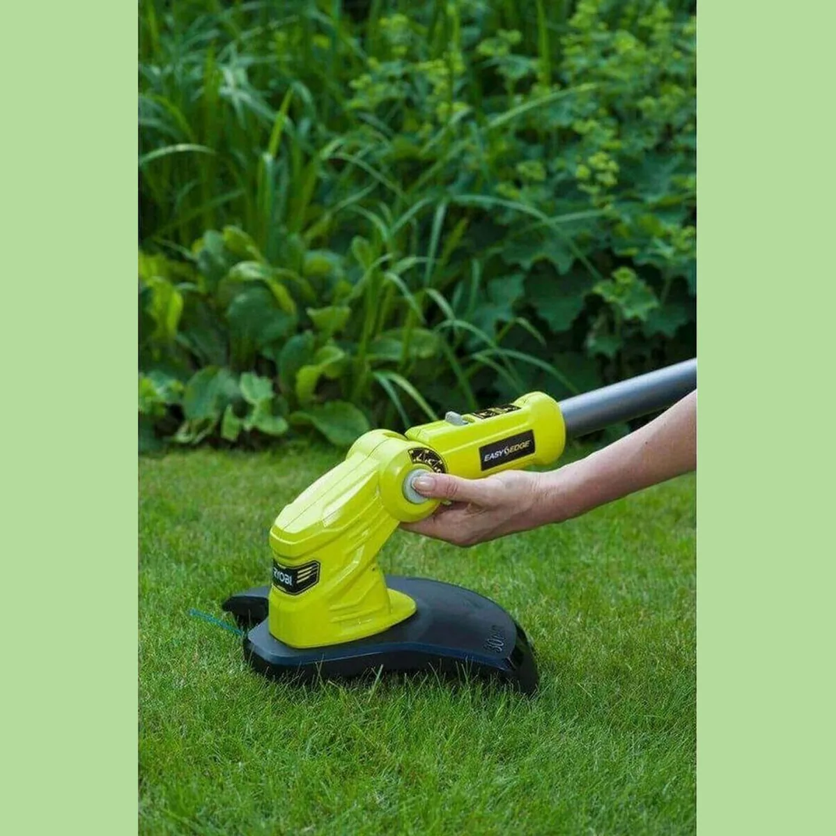 RYOBI Garten Combo-Set ONE+, Rasentrimmer & Rasenmäher mit Akkus — vielseitig, kabellos, leistungsstark 4