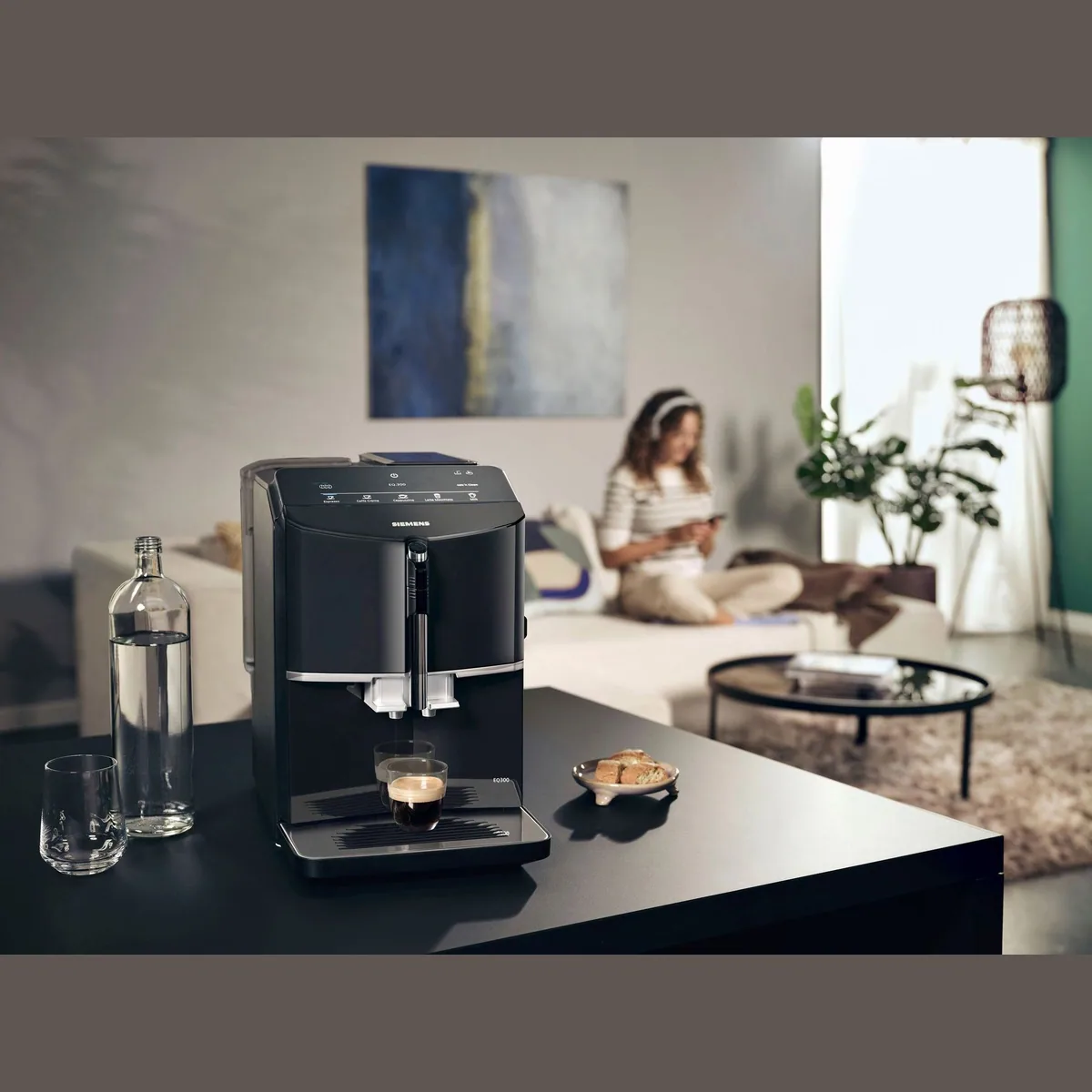 SIEMENS EQ.300 TF301E19 Kaffeevollautomat, OneTouch-Funktion, Keramikmahlwerk, elegantes Design 5