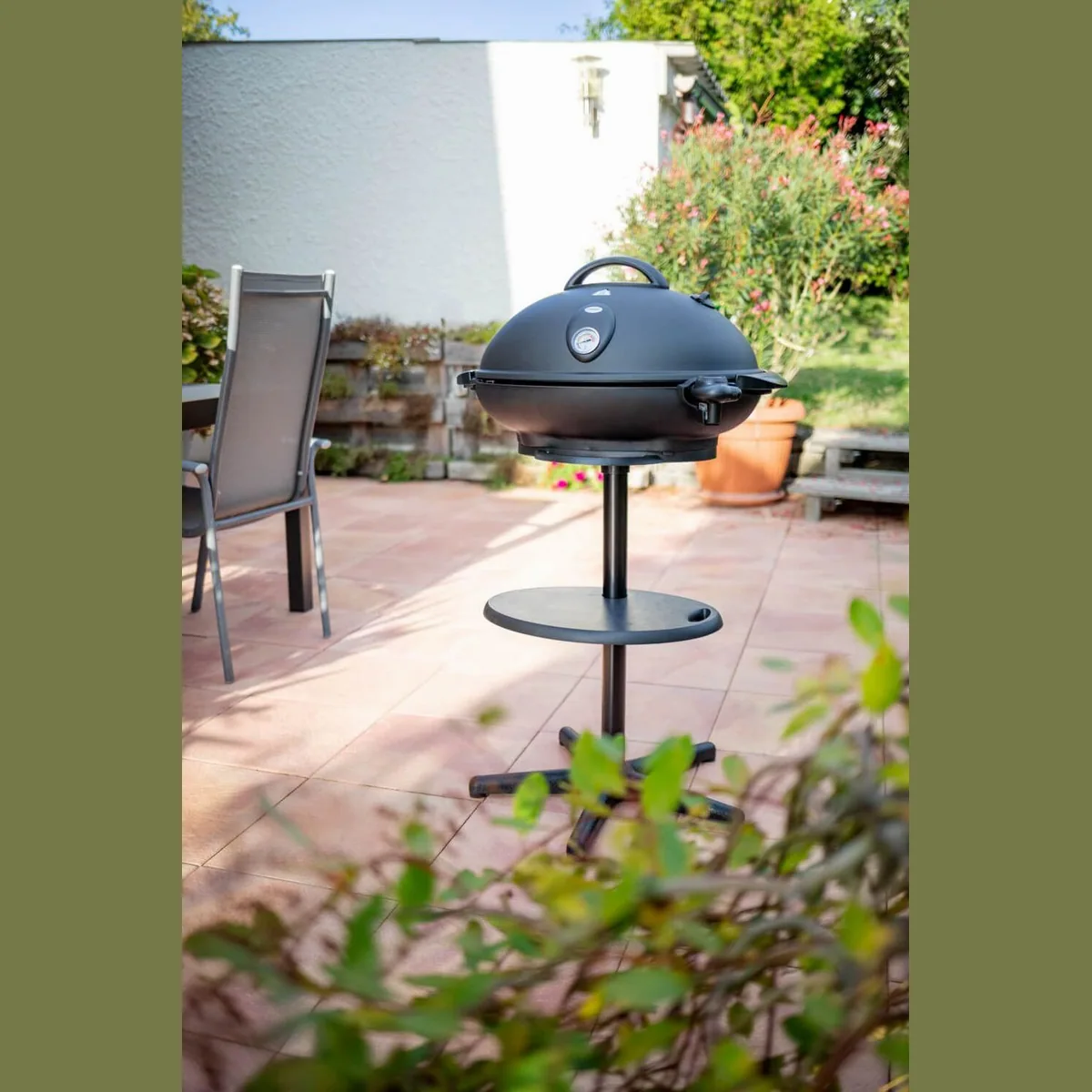 Steba VG 350 BIG Elektro-Standgrill, 2200 W, schnelle Aufheizzeit, große Grillfläche 2