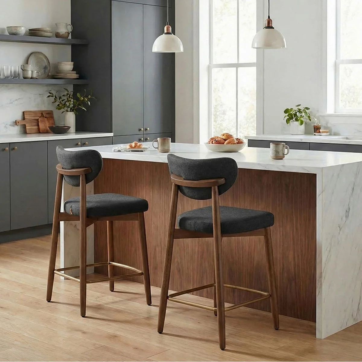 VASAGLE Barhocker Set, ergonomisches Design, für Kücheninseln geeignet 2