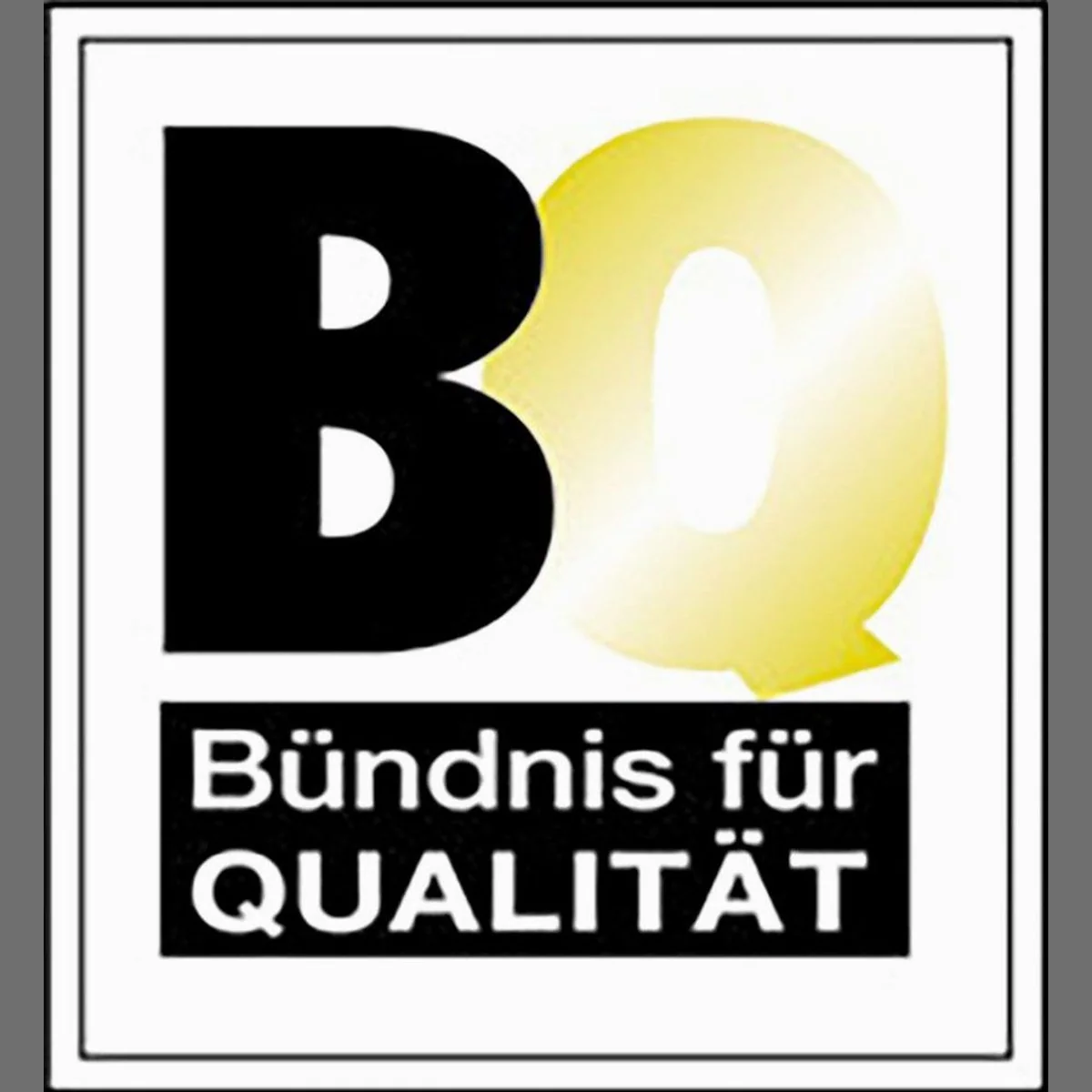 Wimex Schwebetürenschrank Bramfeld, geradliniges Design, hochwertige Glaselemente, individuelle Einlegeböden 5