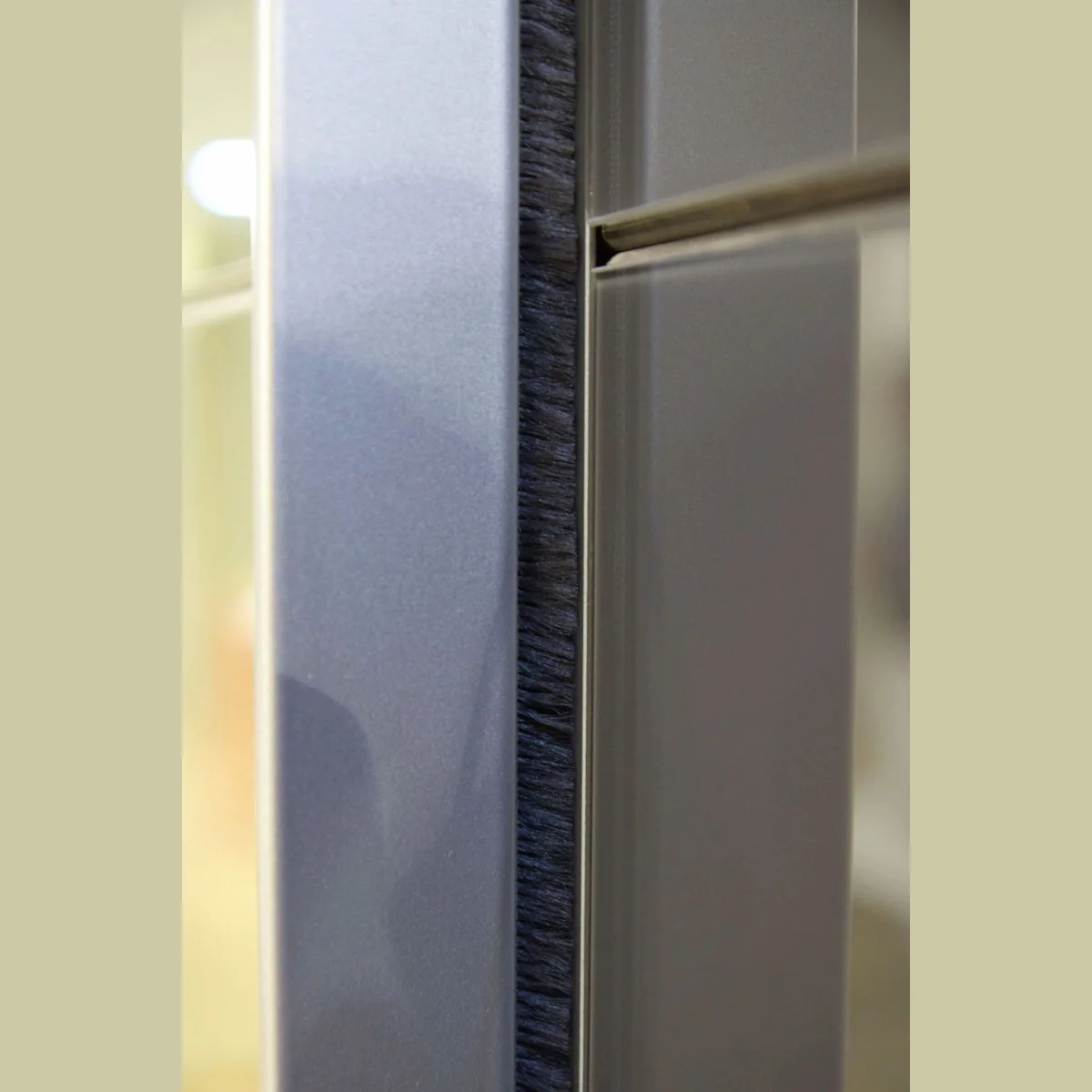 Wimex Schwebetürenschrank Ernie, elegantes Design mit Spiegel — vielseitige Größen, pflegeleichte Oberflächen, moderne Holzoptik 5